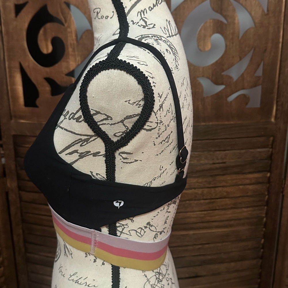 POPFLEX Tropicana Sports Bra with Colorful Stripes - Picture 5 of 8